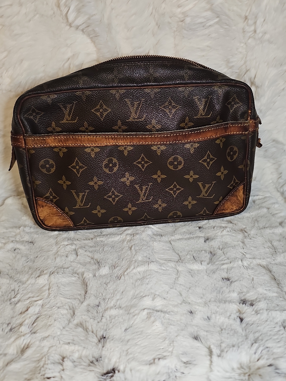 Louis Vuitton Brown Monogram Canvas Toiletry Pouch - Picture 9 of 14